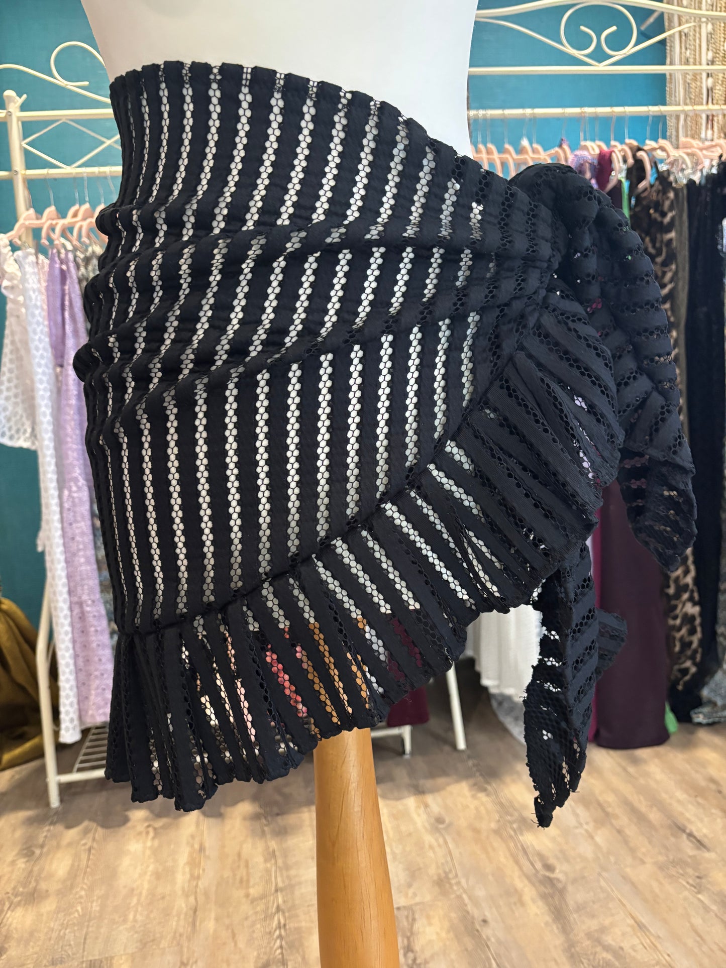 Short ruffle sarong.. Last one