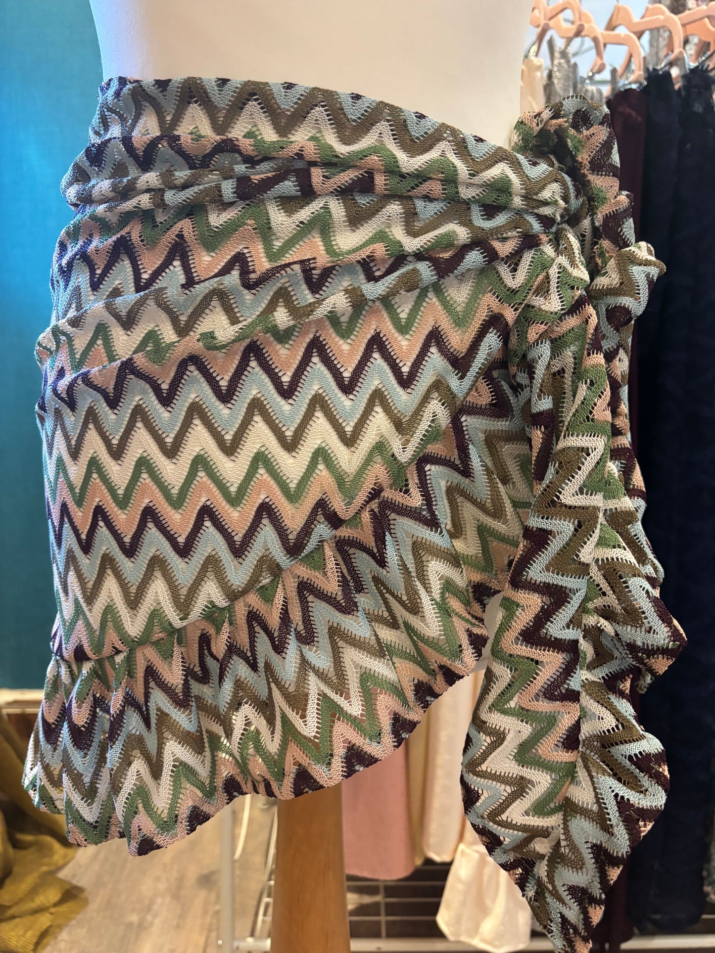 Short Ruffle Sarongs… lots of fabric options