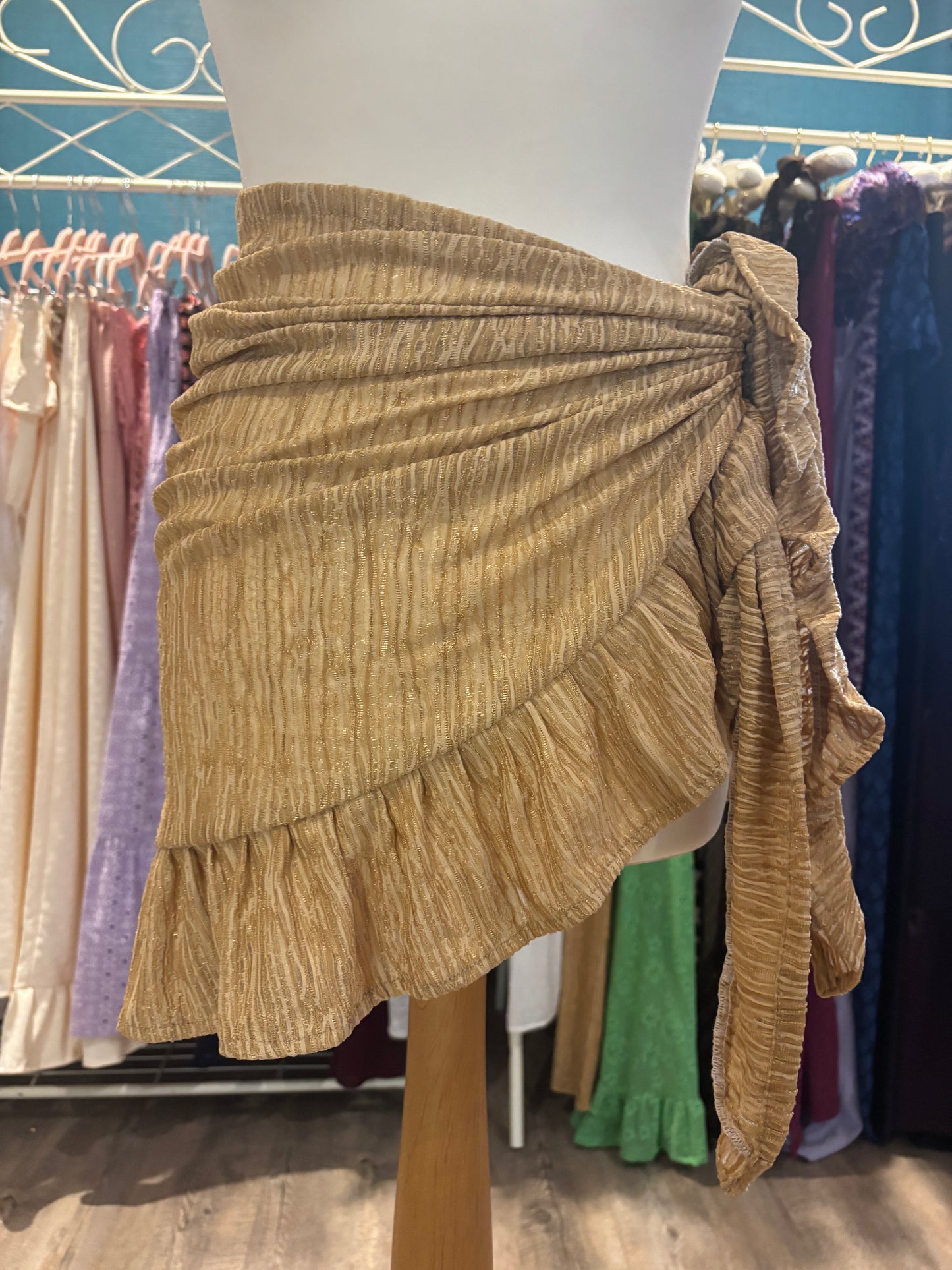 Short Ruffle Sarongs… lots of fabric options