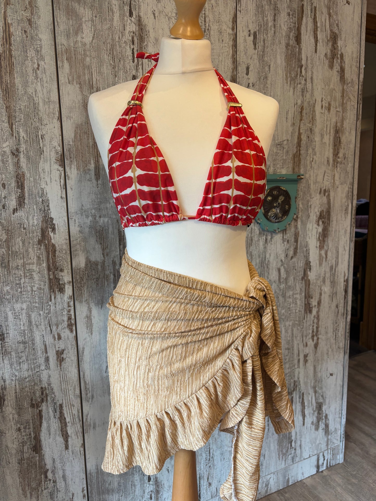 Short Ruffle Sarongs… lots of fabric options