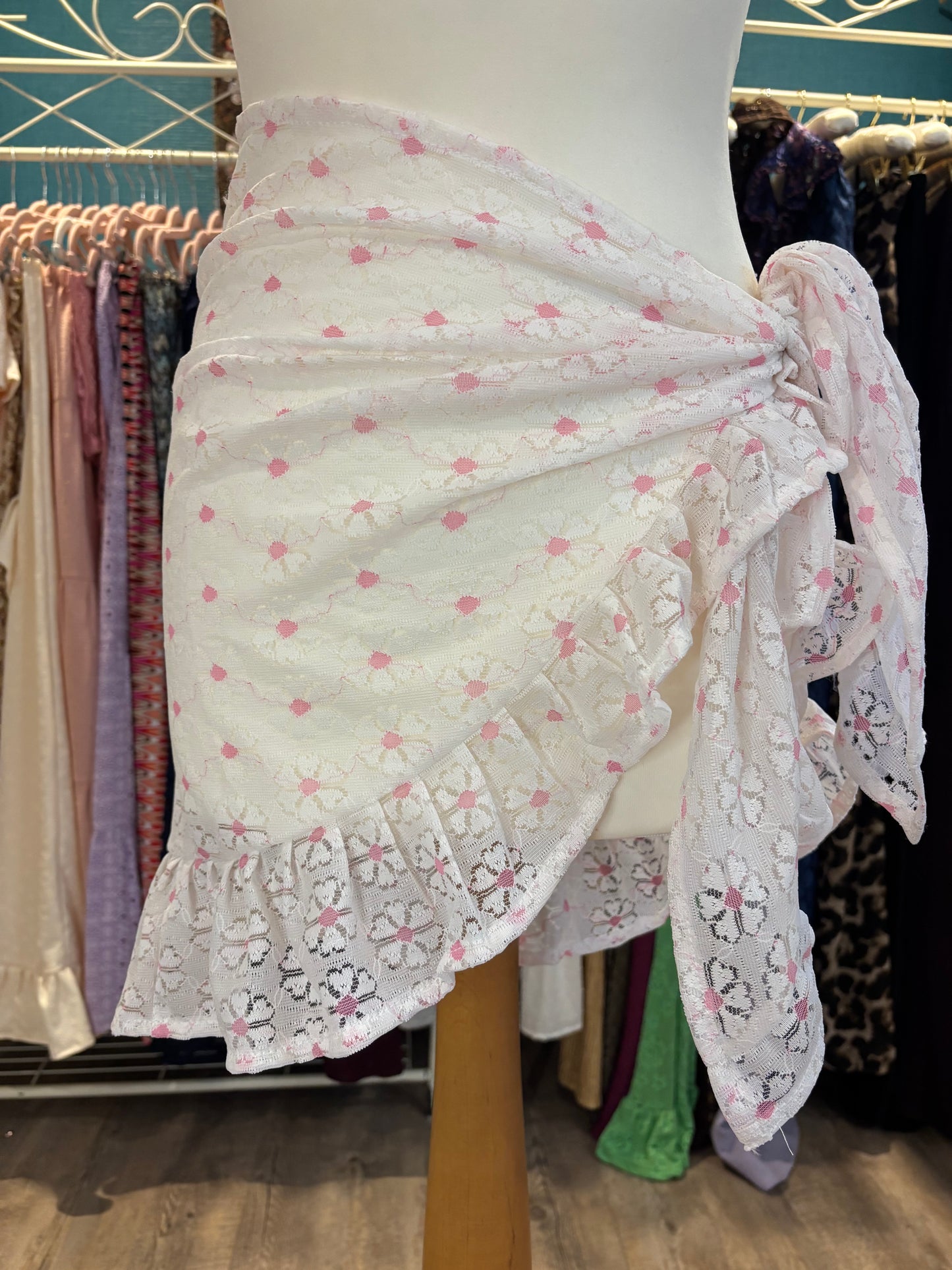 Short Ruffle Sarongs… lots of fabric options