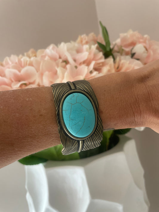 Turquoise stone bangle