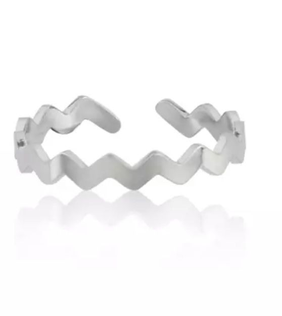 Silver zig zag ring