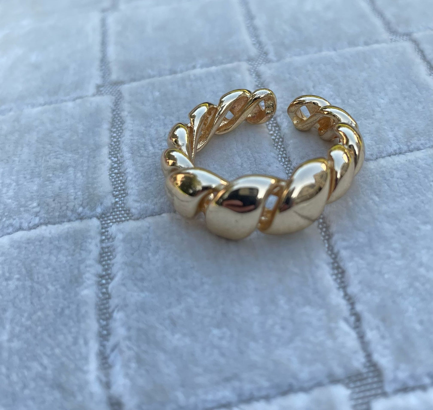 Gold ring