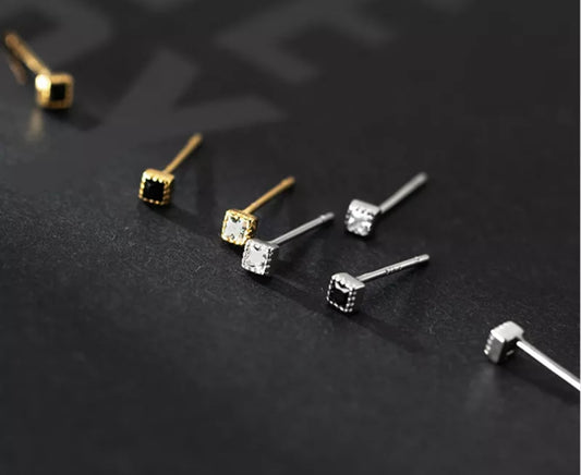 Square stud earrings