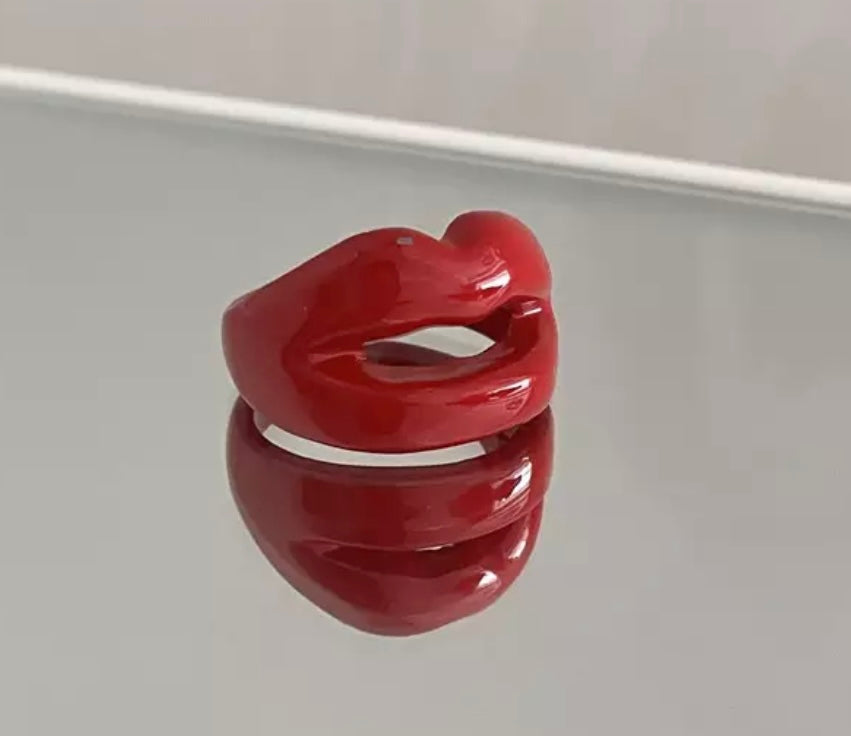 Lips ring