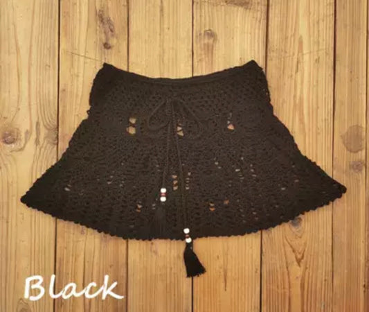 Crochet skirt. Black