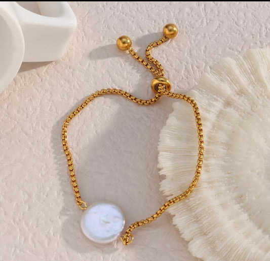 Freshwater Pearl gold plated adjustable bracelet