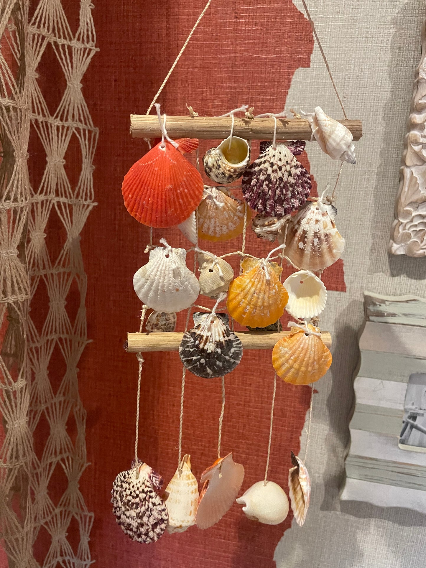 Hanging shell accessory