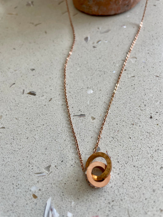 Rose gold link necklace