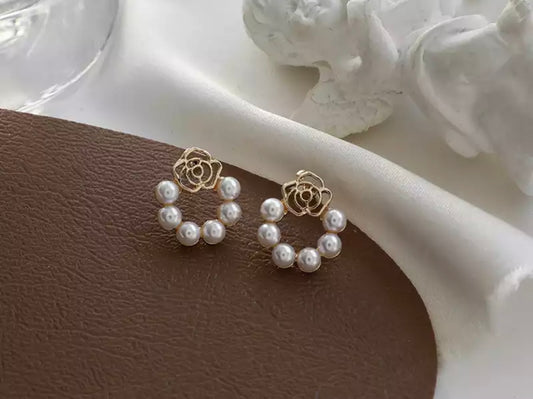 Pearl & gold flower earrings